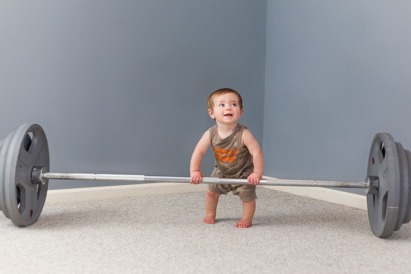 Baby-Boy-Weight-Lifting-Funny-Photos